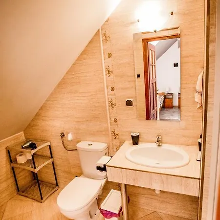 Pokoje Rodis Ustrzyki Dolne Exterior photo