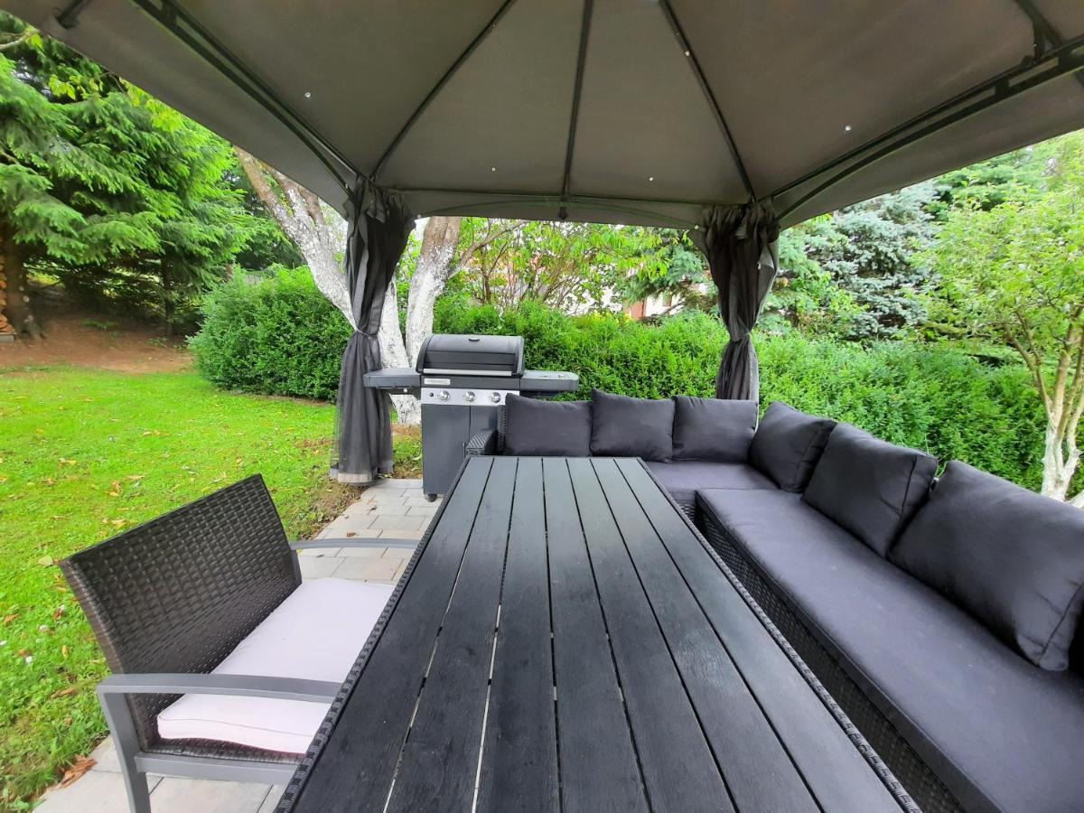 Apartament Rodis *